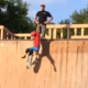 VIDEO miren esto que maldito estrallon estara vivo? Son Gets Kicked Off The Half-Pipe Skate Ramp By His Own Dad