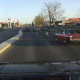 VIDEO Carro se desarma emplena calle que Risa Muscle Car Loses Rear Axles Showing Off!