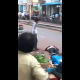 Video Fuerte le mocha la cabeza con machete Murder in broad in India