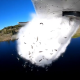 VIDEO: Un avión ‘siembra’ peces vivos en los lagos de alta montaña desde el aire
